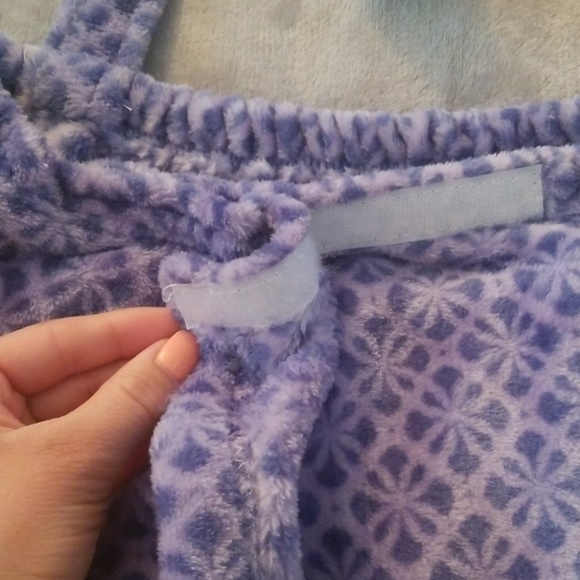 Robe - Picture 3 of 5